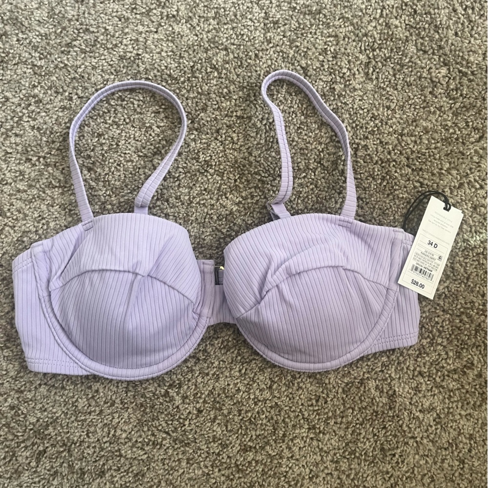 2/$25 NWT super cute lilac bikini top - size 34D, underwire, removable p…